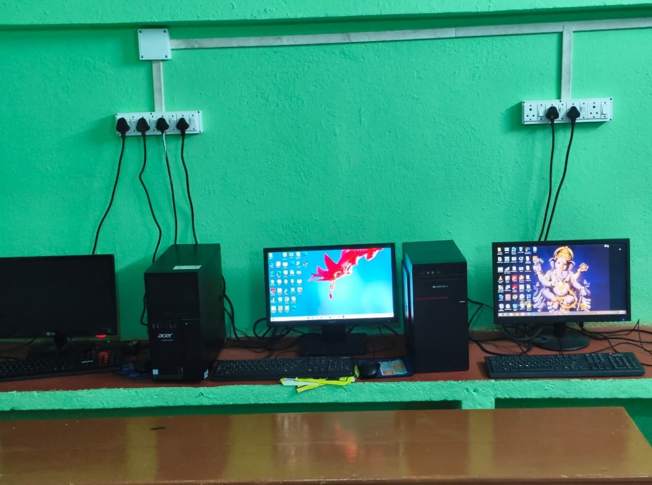 Instructor teaching students about web development concepts